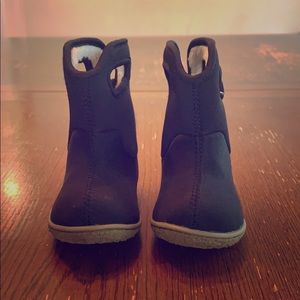 Bogs waterproof boots size 4 infant